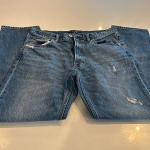 Vince men’s distressed relaxed fit jeans 32x30